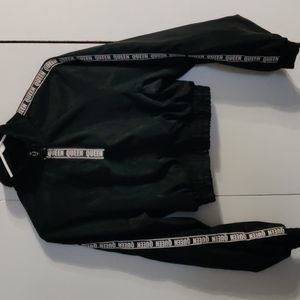 New look supreme cropped jacket